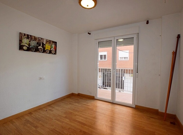 Resale - Apartment - Torrevieja - Playa del Acequión