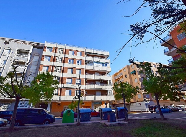 Resale - Apartment - Torrevieja - Playa del Acequión