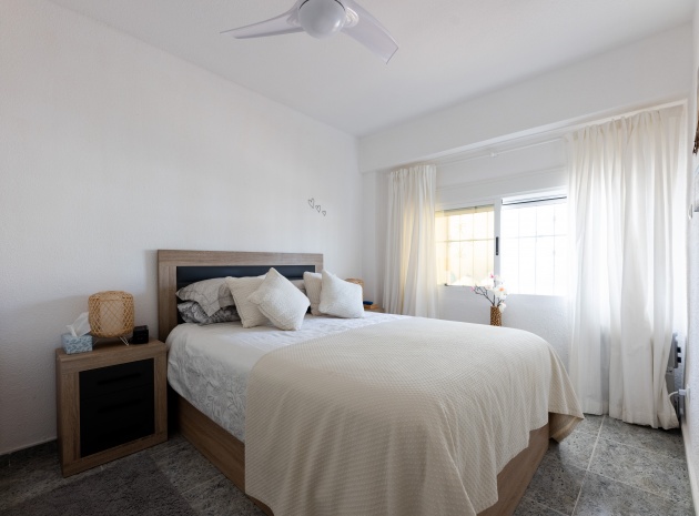 Resale - Apartment - Punta Prima