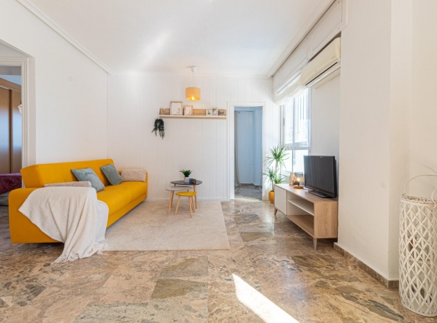 Resale - Apartment - Punta Prima