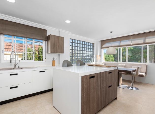 Resale - Villa - Los Balcones