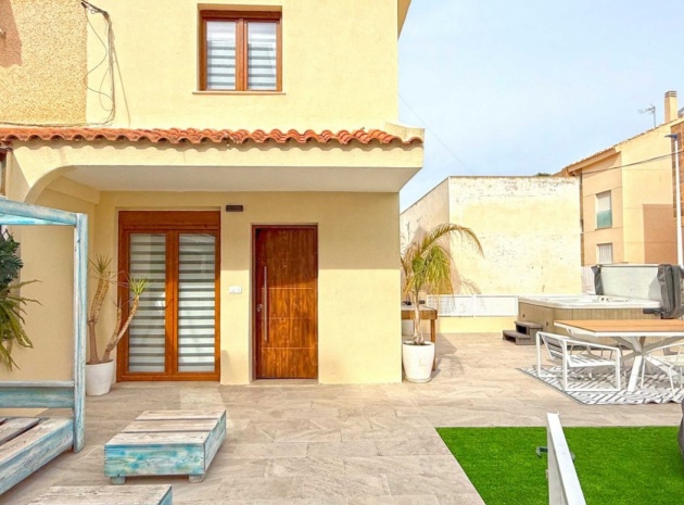 Resale - Townhouse - Santiago de la Ribera