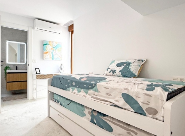 Resale - Townhouse - Santiago de la Ribera