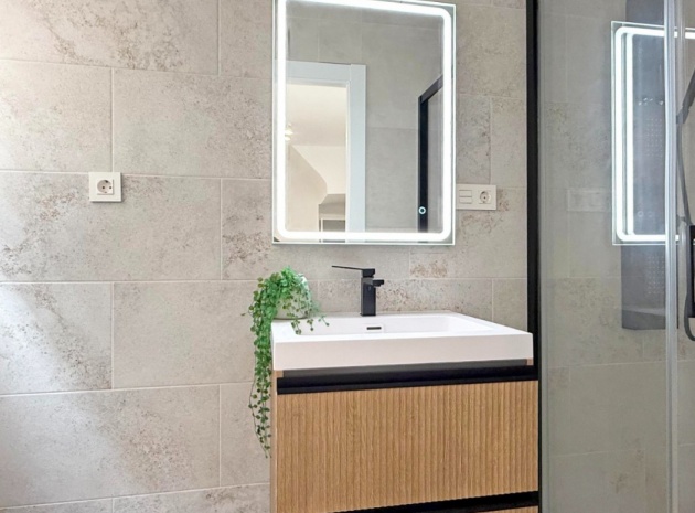 Resale - Townhouse - Santiago de la Ribera