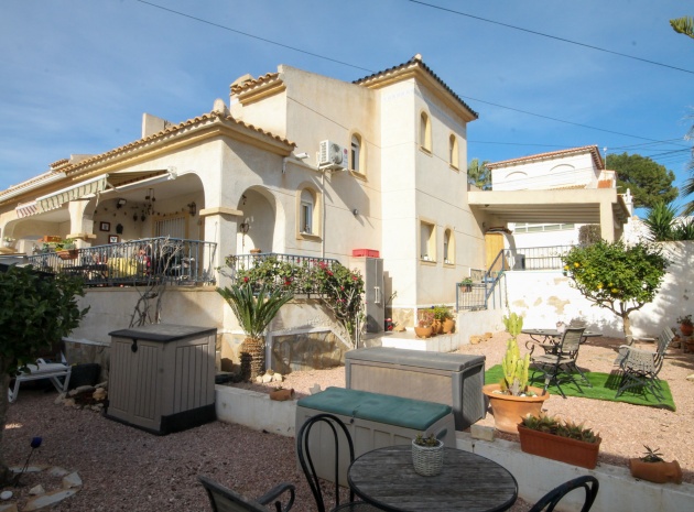 Resale - Villa - Villamartin