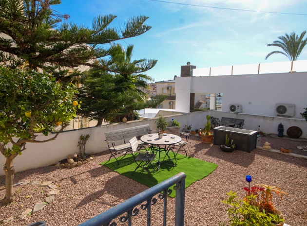 Resale - Villa - Villamartin
