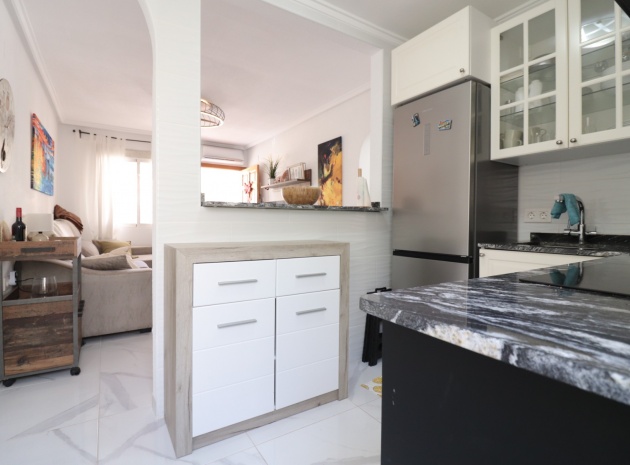 Resale - Apartment - Torrevieja - altos del limonar