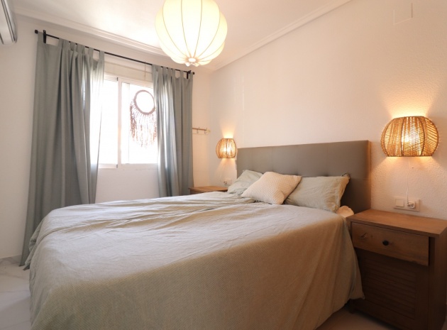 Resale - Apartment - Torrevieja - altos del limonar