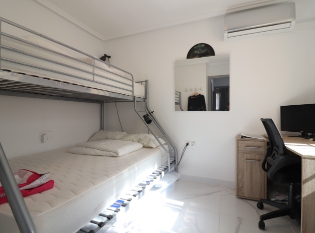 Resale - Apartment - Torrevieja - altos del limonar