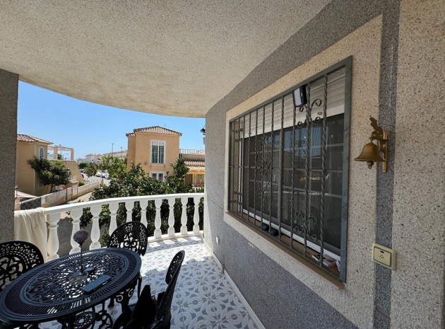 Resale - Villa - Playa Flamenca - Res Laguna