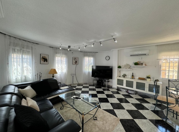 Resale - Villa - Playa Flamenca - Res Laguna
