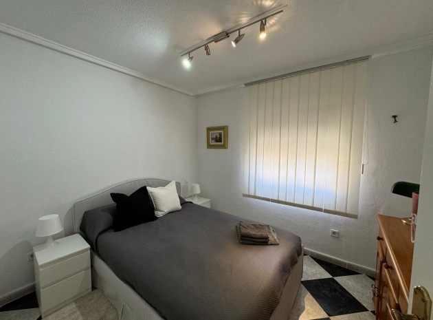 Resale - Villa - Playa Flamenca - Res Laguna
