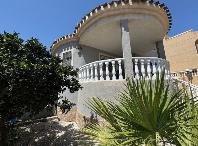 Resale - Villa - Playa Flamenca - Res Laguna