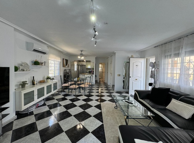 Resale - Villa - Playa Flamenca - Res Laguna