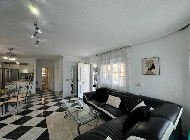 Resale - Villa - Playa Flamenca - Res Laguna