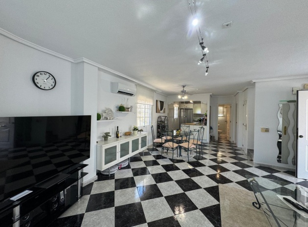 Resale - Villa - Playa Flamenca - Res Laguna