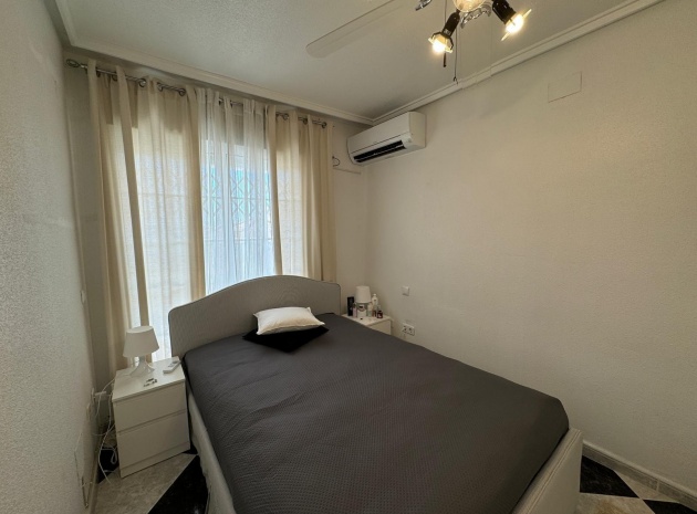 Resale - Villa - Playa Flamenca - Res Laguna