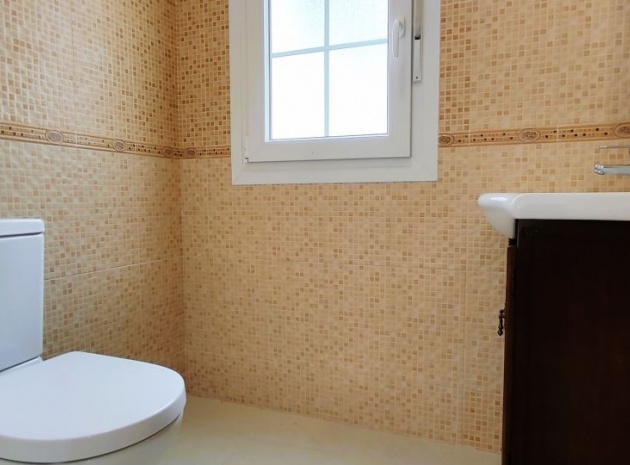 Resale - Villa - Cabo Roig