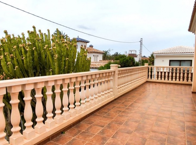Resale - Villa - Cabo Roig