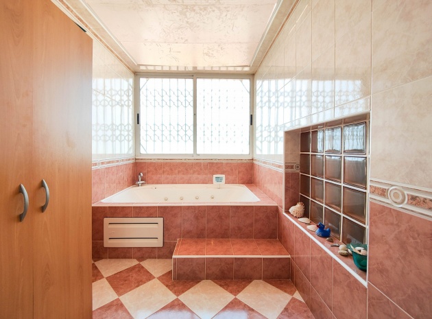 Resale - Apartment - Torrevieja - Beachside Torrevieja