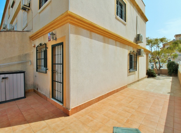 Resale - Townhouse - Villamartin