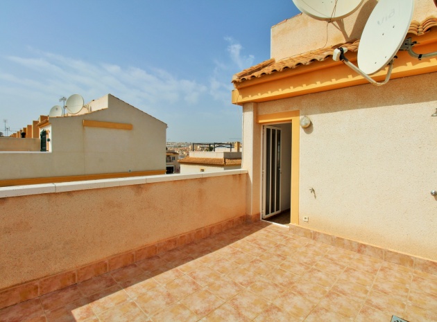 Resale - Townhouse - Villamartin
