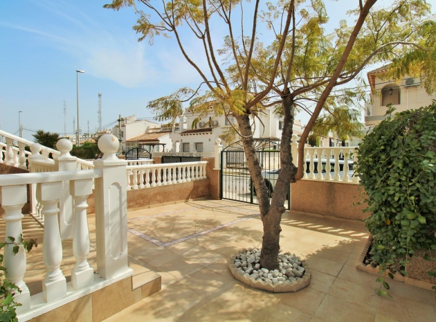 Resale - Townhouse - Villamartin