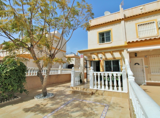 Resale - Townhouse - Villamartin