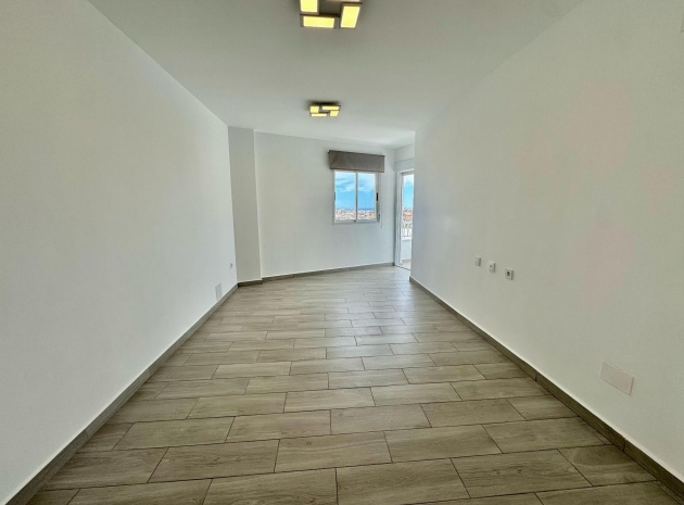 Resale - Apartment - Torrevieja - Nueva Torrevieja
