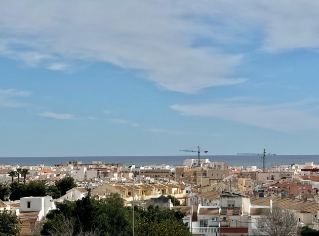 Resale - Apartment - Torrevieja - Nueva Torrevieja