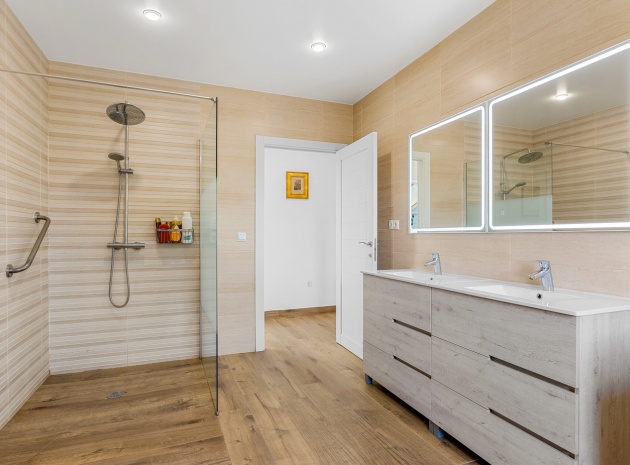 Revente - Villa - Los Montesinos