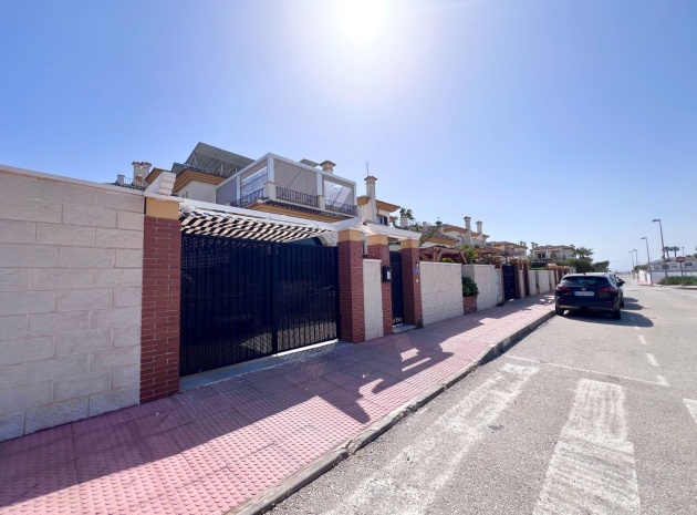 Återförsäljning - Villa - Ciudad Quesada - Pueblo Lucero