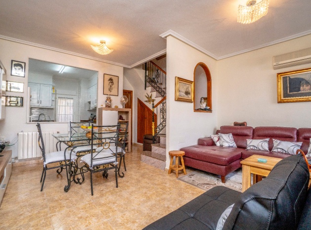 Resale - Townhouse - Villamartin - entre golf