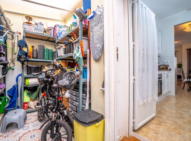Resale - Townhouse - Villamartin - entre golf