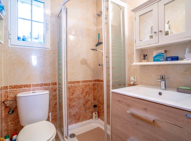 Resale - Townhouse - Villamartin - entre golf