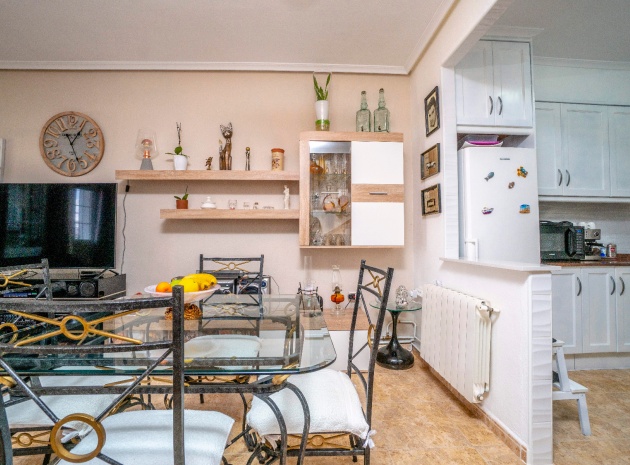 Resale - Townhouse - Villamartin - entre golf