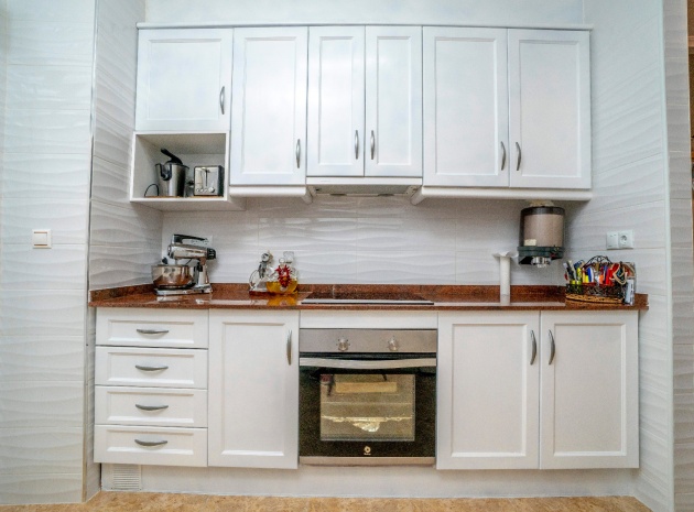 Resale - Townhouse - Villamartin - entre golf