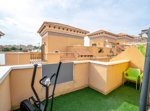 Resale - Townhouse - Villamartin - entre golf