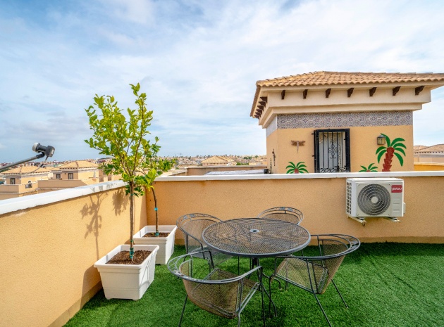 Resale - Townhouse - Villamartin - entre golf