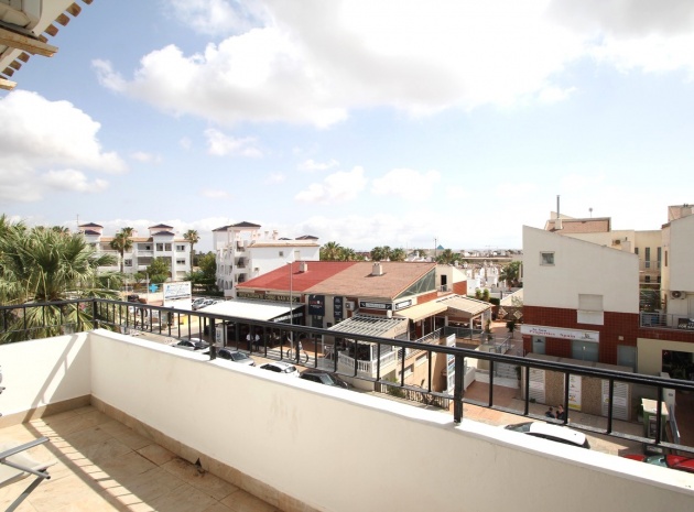 Resale - Apartment - Villamartin