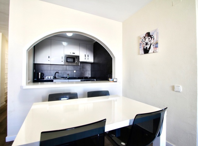 Resale - Apartment - Villamartin