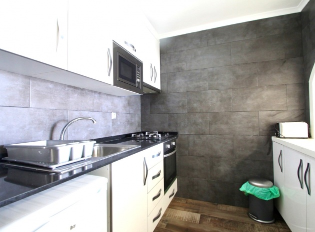 Resale - Apartment - Villamartin