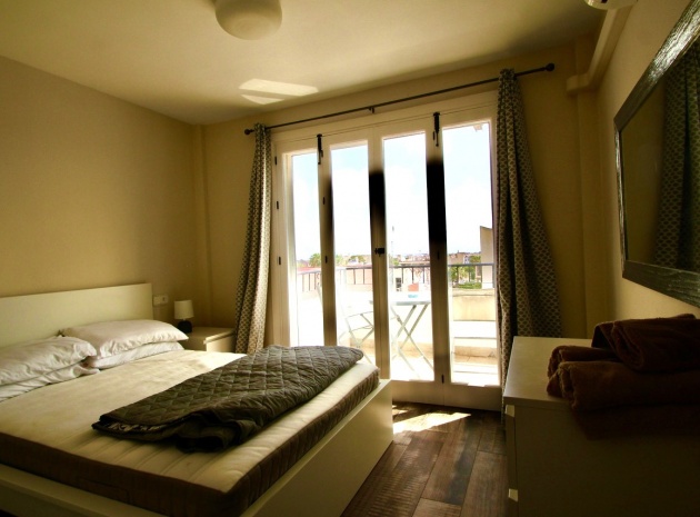 Resale - Apartment - Villamartin