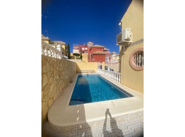 Wederverkoop - Herenhuis - Villamartin - bosque de las lomas