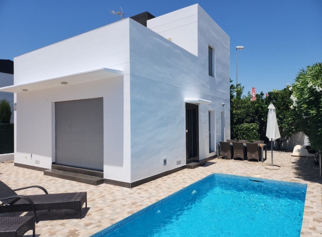 Resale - Villa - Ciudad Quesada - Pueblo Bravo