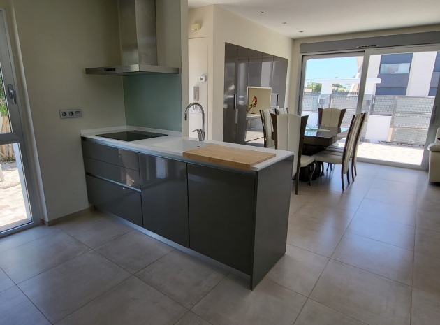 Resale - Villa - Ciudad Quesada - Pueblo Bravo