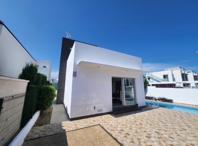 Resale - Villa - Ciudad Quesada - Pueblo Bravo