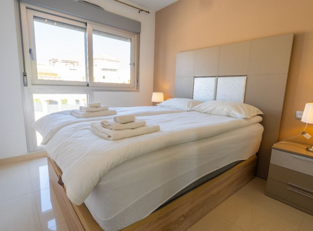 Revente - Appartement - Punta Prima