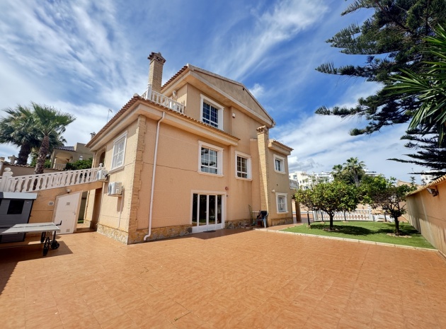 Återförsäljning - Villa - La Zenia