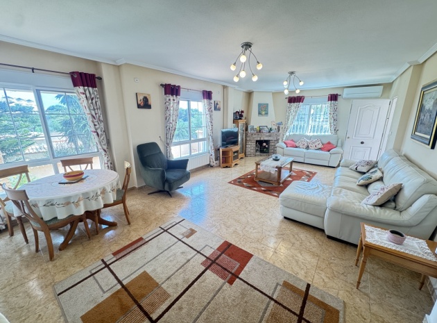 Återförsäljning - Villa - La Zenia